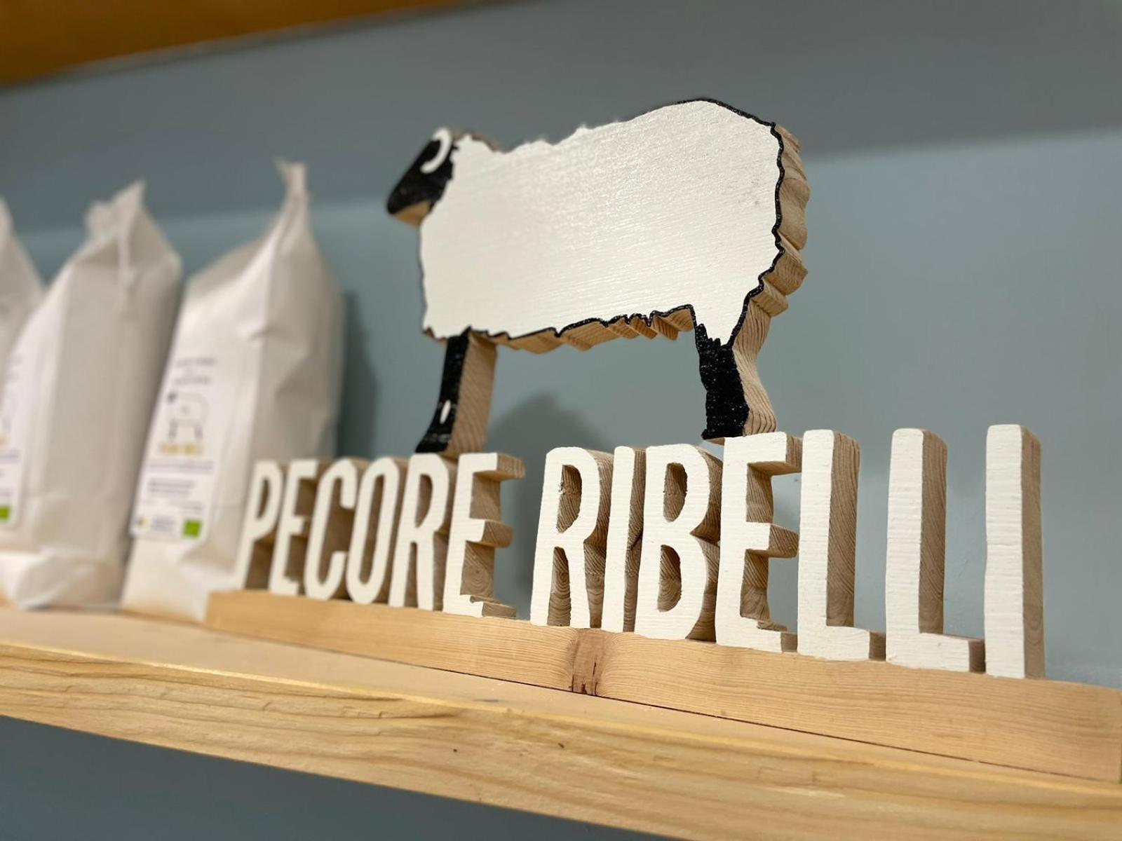 מירה Pecore Ribelli מראה חיצוני תמונה